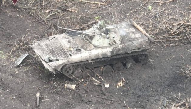 Десантники з Дніпропетровщини знищили ворожу бронемашину - рис. 1