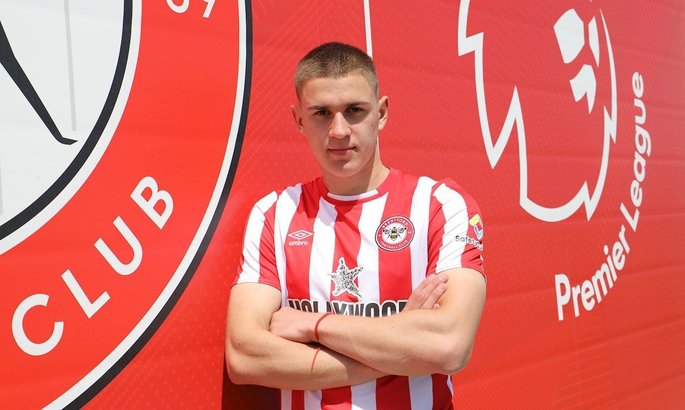 Вихованець академії ФК "Дніпро" Єгор Ярмолюк став наймолодшим українцем в АПЛ - рис. 2