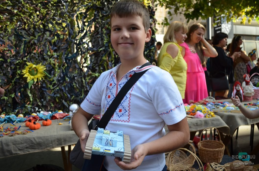 У середмісті Дніпра відзначили День захисників і захисниць України