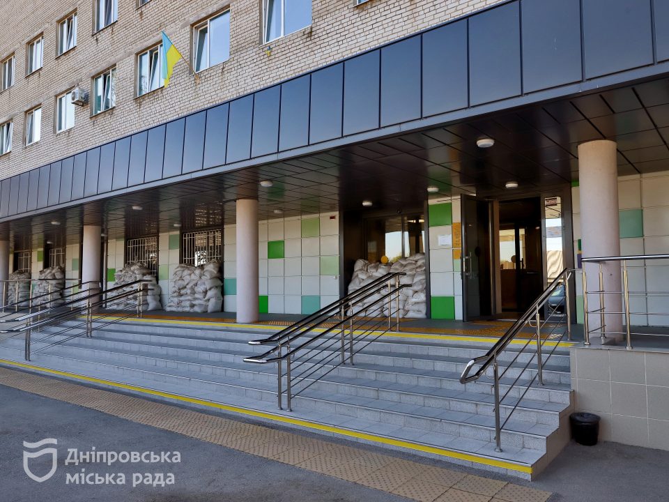 У Дніпрі, попри велику війну, продовжують модернізувати лікувальні заклади - рис. 9