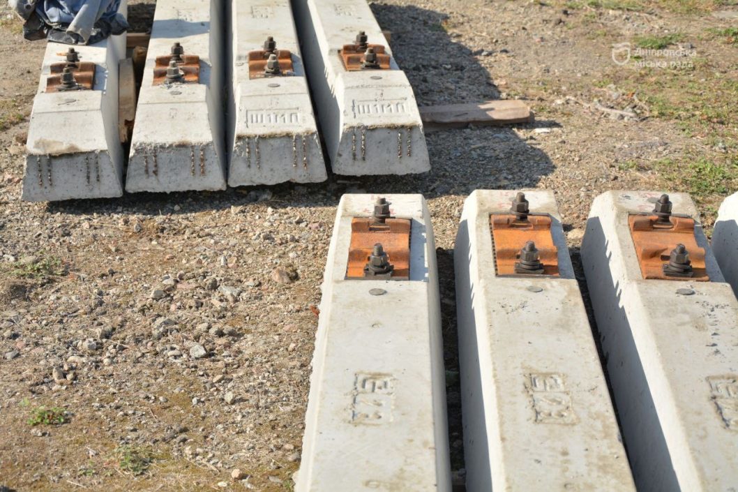 У Дніпрі завершили ремонт аварійного трамвайного переїзду на три дні раніше - рис. 3