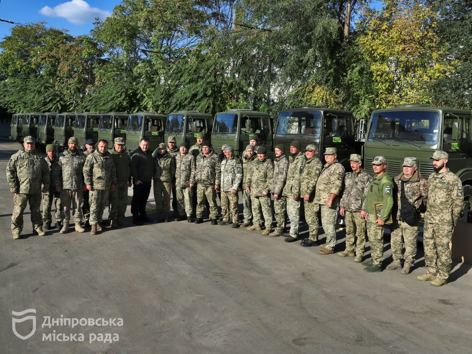 Військові отримали чергову партію техніки від Дніпра на майже 25 мільйонів гривень