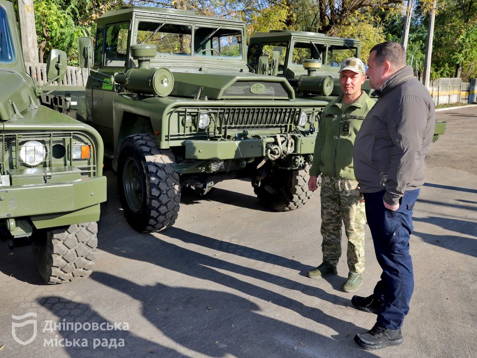 Військові отримали чергову партію техніки від Дніпра на майже 25 мільйонів гривень - рис. 3