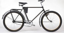 Велосипед 1946 года: в днепровском музее «Машины времени» появился новый экспонат - рис. 9