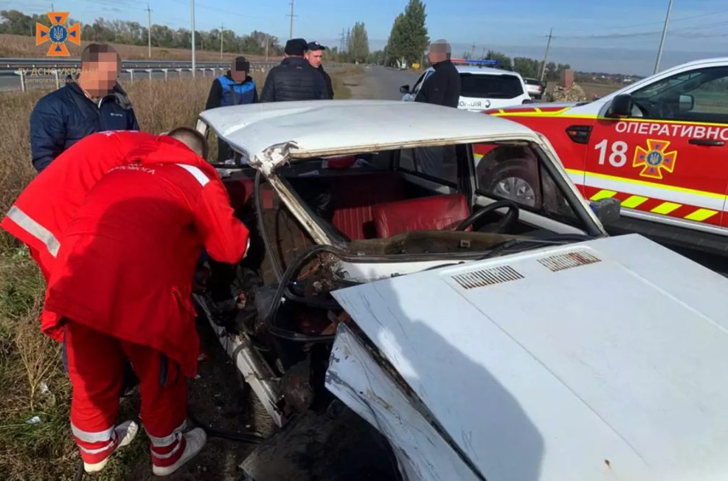 На Дніпропетровщині внаслідок ДТП постраждало дві людини