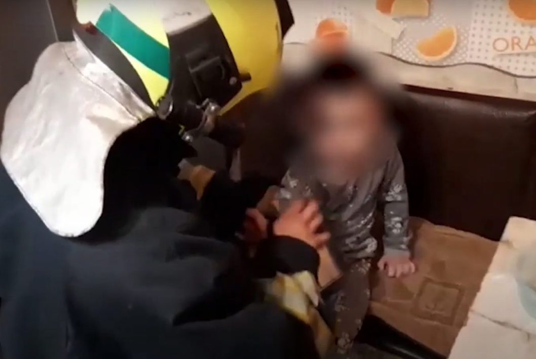 На Дніпропетровщині рятувальники звільнили дитину з підступної пастки