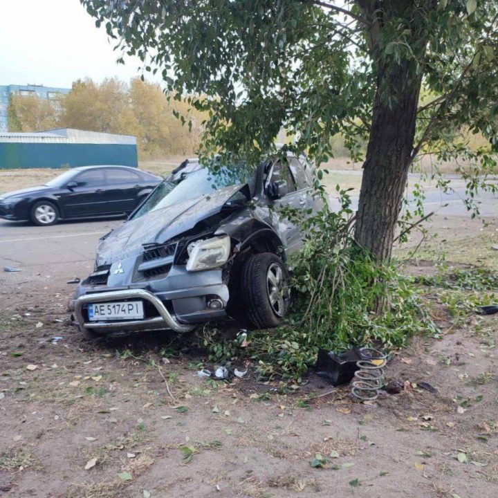 На левобережье Каменского произошло ДТП - рис. 1