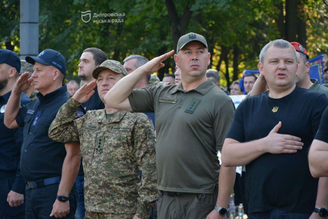 У Дніпрі у День захисників та захисниць України вшанували полеглих героїв - рис. 8