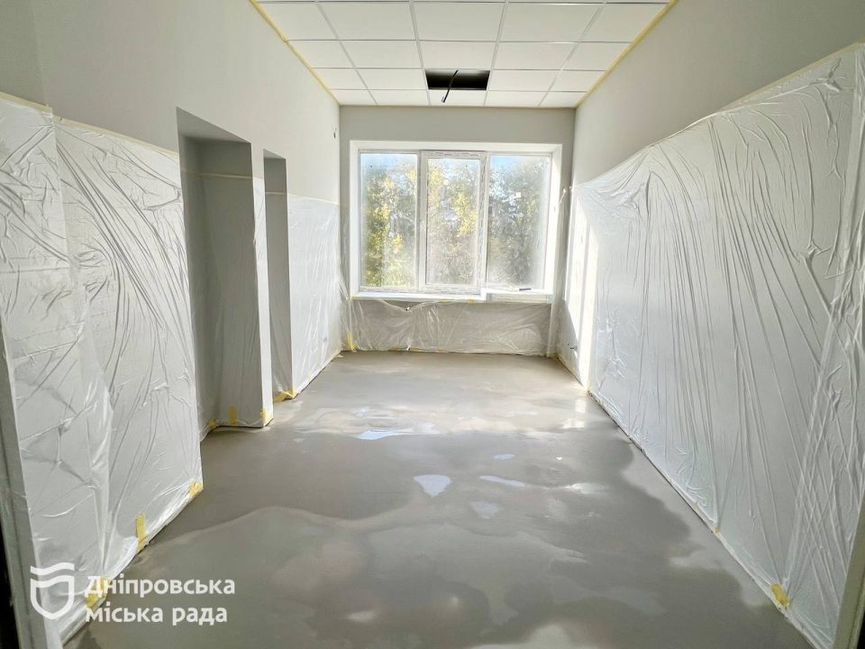 Нові комунікації, кабінети, лабораторія: у Дніпрі для комфорту містян оновлюють медичні заклади - рис. 9