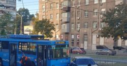 Авария на проспекте Поля в Днепре: образовалась пробка, движение троллейбусов приостановлено - рис. 8