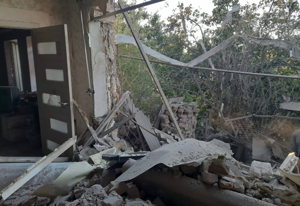 Окупанти атакували Нікопольщину дроном та артилерією: пошкоджено будинки, газопроводи та ЛЕП - рис. 2