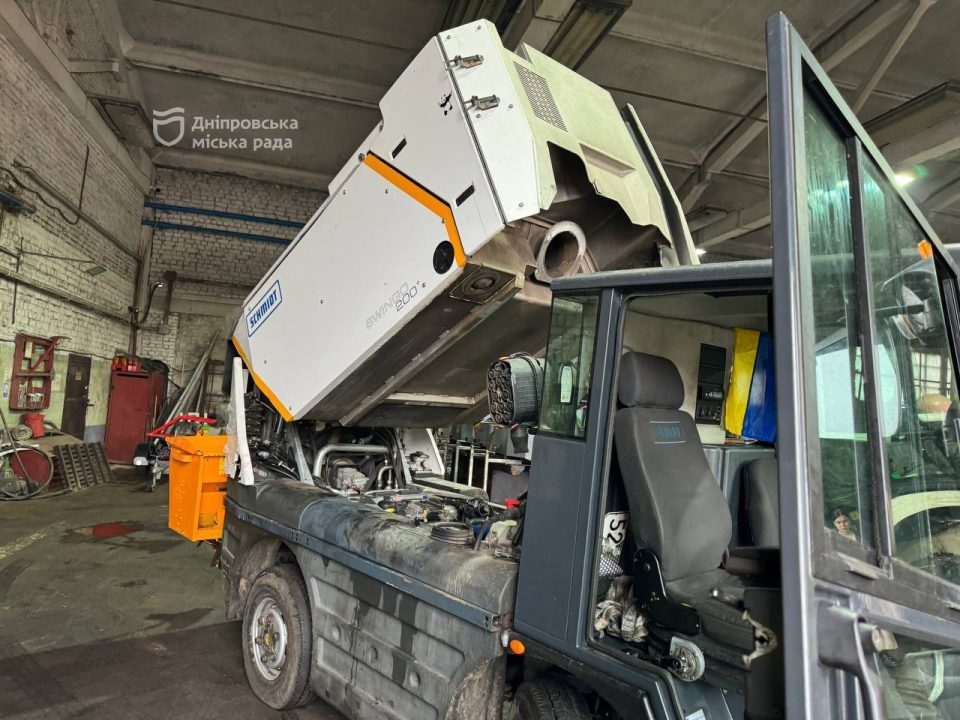 У Дніпрі комунальна техніка на 90 % готова до зими