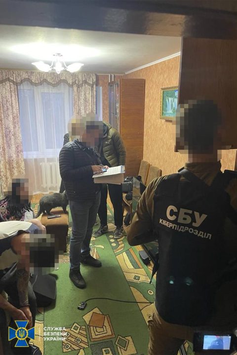 На Дніпропетровщині викрили переселенця з Донецької області, який ошукав майже сто осіб