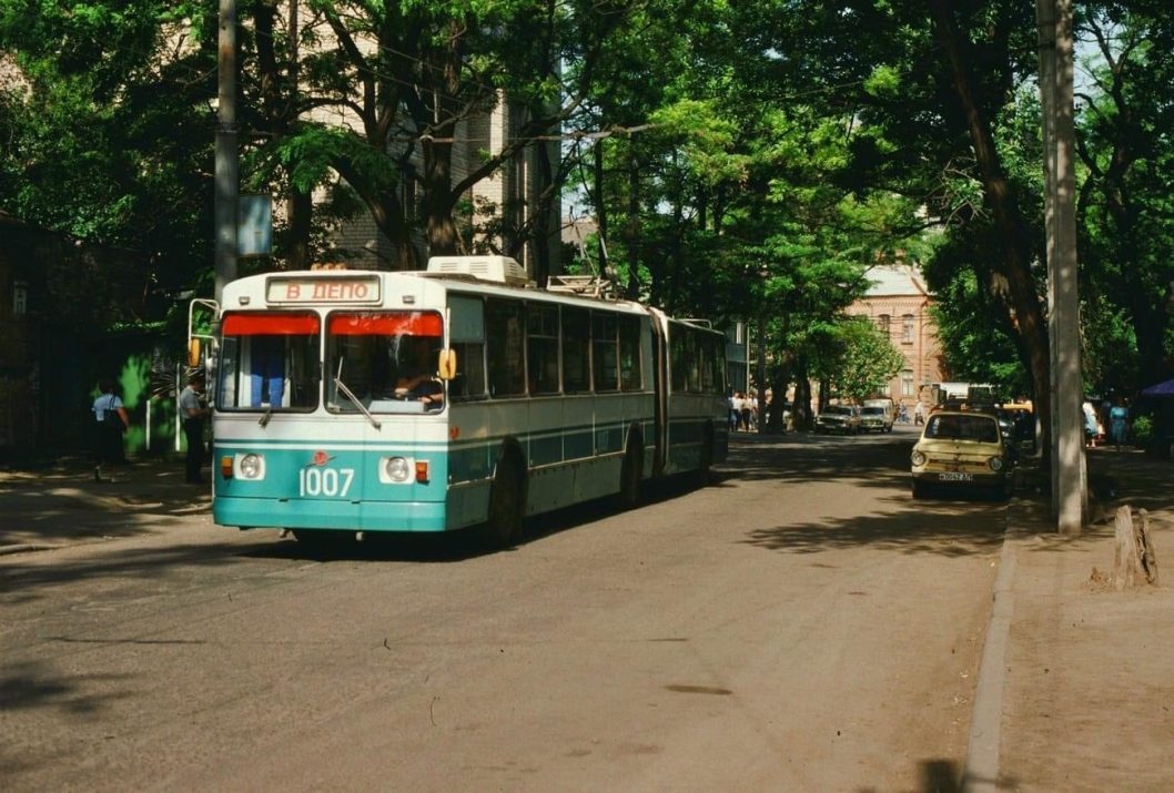 Дніпровському тролейбусу виповнилось 76 років - рис. 3