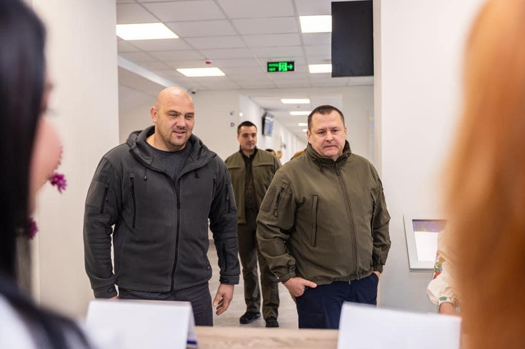 Понад 300 різних сервісів і безбарʼєрний простір: у Дніпрі відкрився «Прозорий офіс» - рис. 2