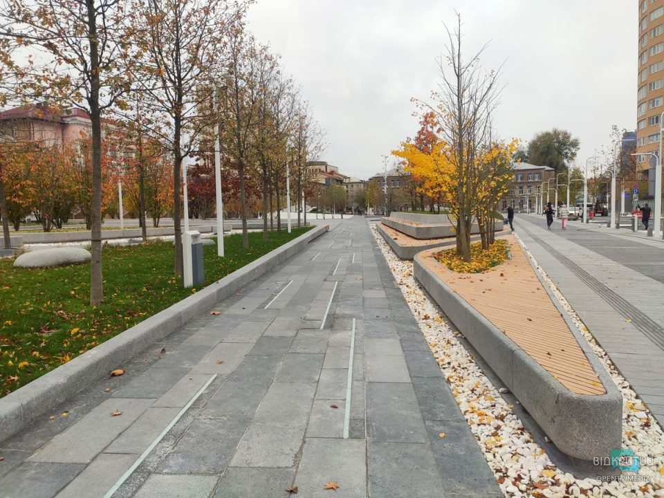 У середмісті Дніпра після реконструкції відкрили Успенську площу