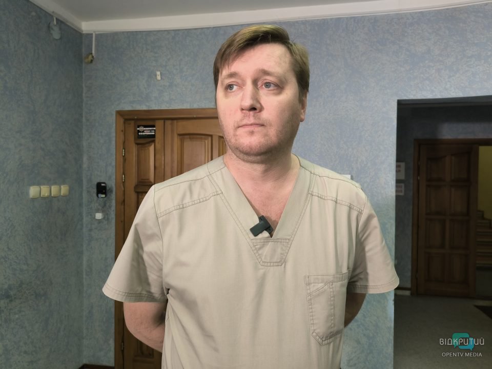 Лікарі Дніпра розповіли про стан 5-річної дитини, яка разом із матір'ю випала з вікна багатоповерхівки - рис. 2