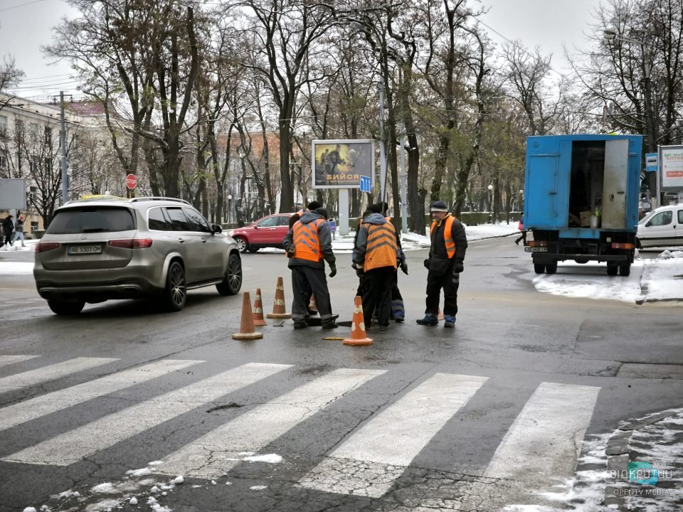 У середмісті Дніпра прорвало каналізацію - рис. 4