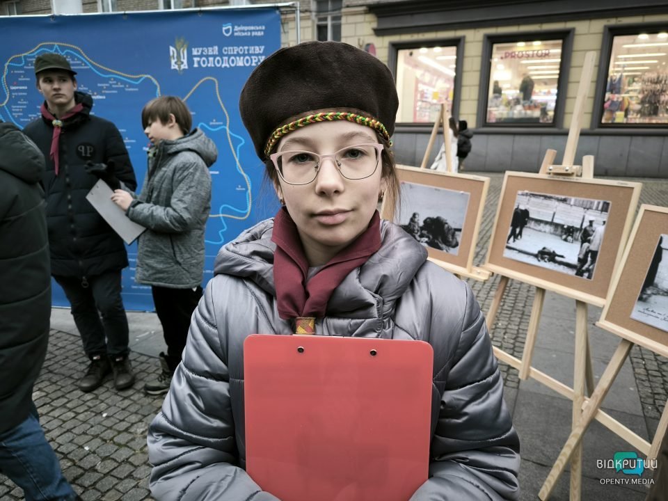 Жителям Днепра показали, что ели украинские крестьяне во времена Голодомора - рис. 9