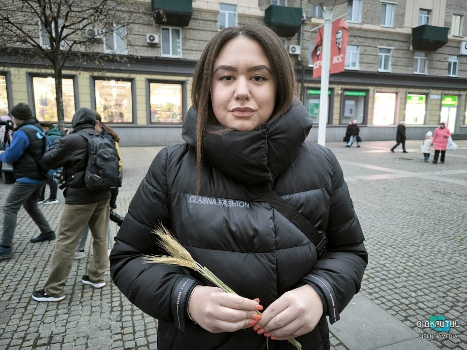 Жителям Днепра показали, что ели украинские крестьяне во времена Голодомора - рис. 1