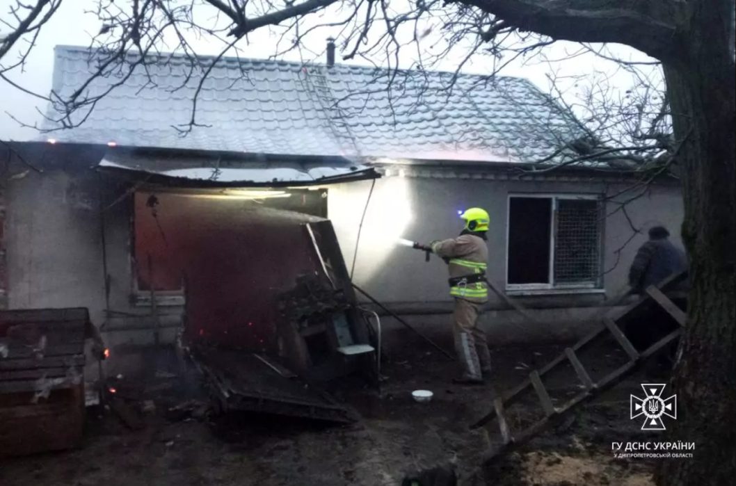 На Дніпропетровщині під час пожежі отримали травми 2 людини - рис. 4