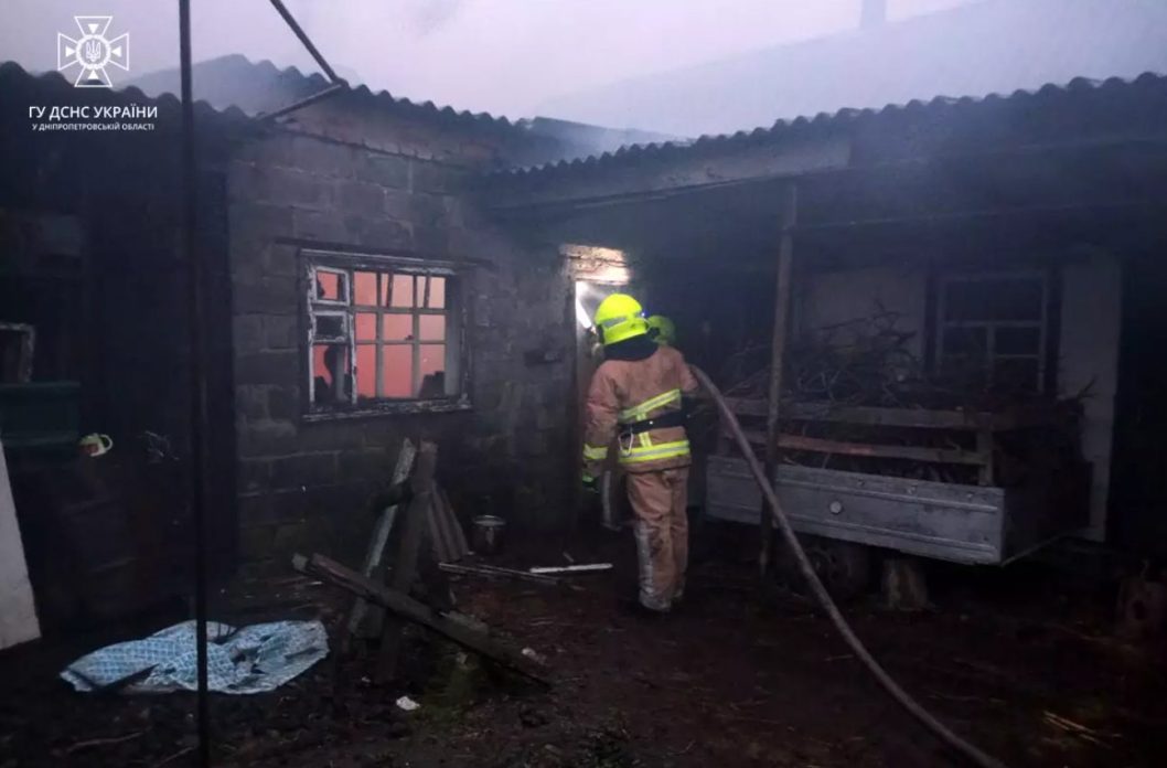 На Дніпропетровщині під час пожежі отримали травми 2 людини - рис. 3