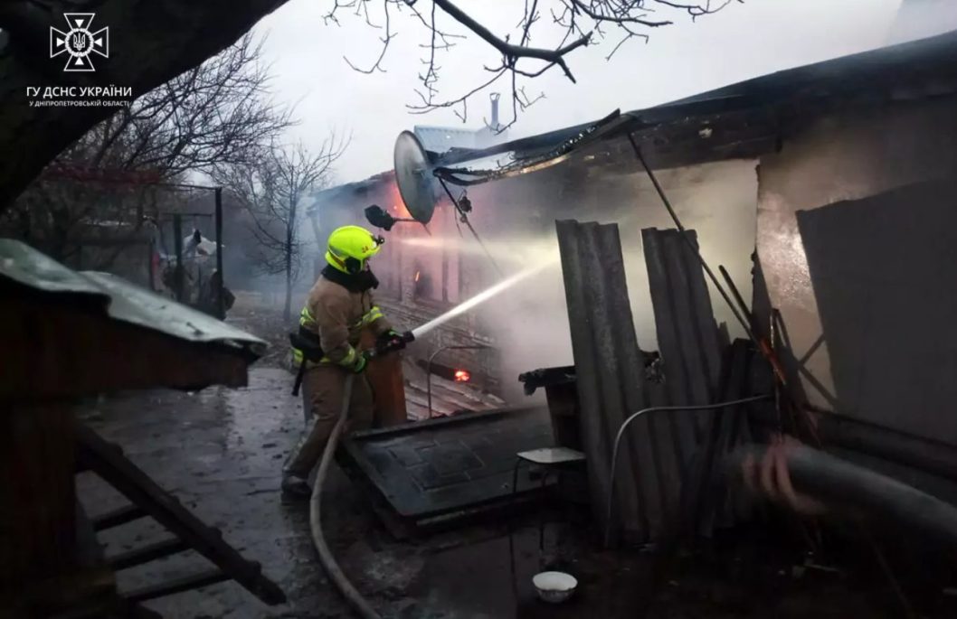 На Дніпропетровщині під час пожежі отримали травми 2 людини - рис. 1