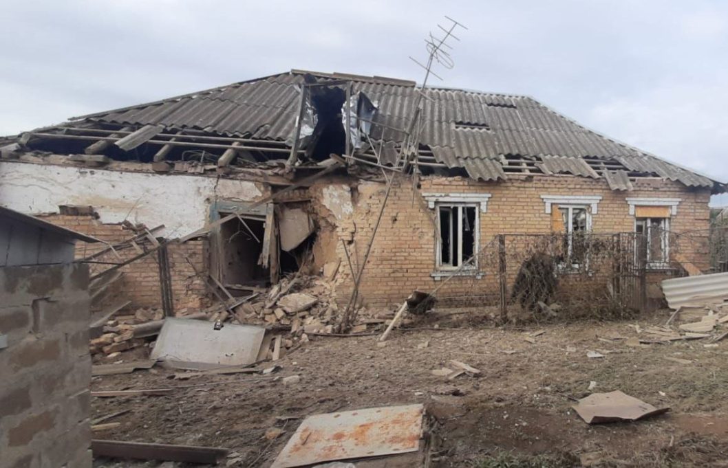 6 артобстрелов и 8 ударов дронами-камикадзе: российская армия атаковала Никопольщину - рис. 4