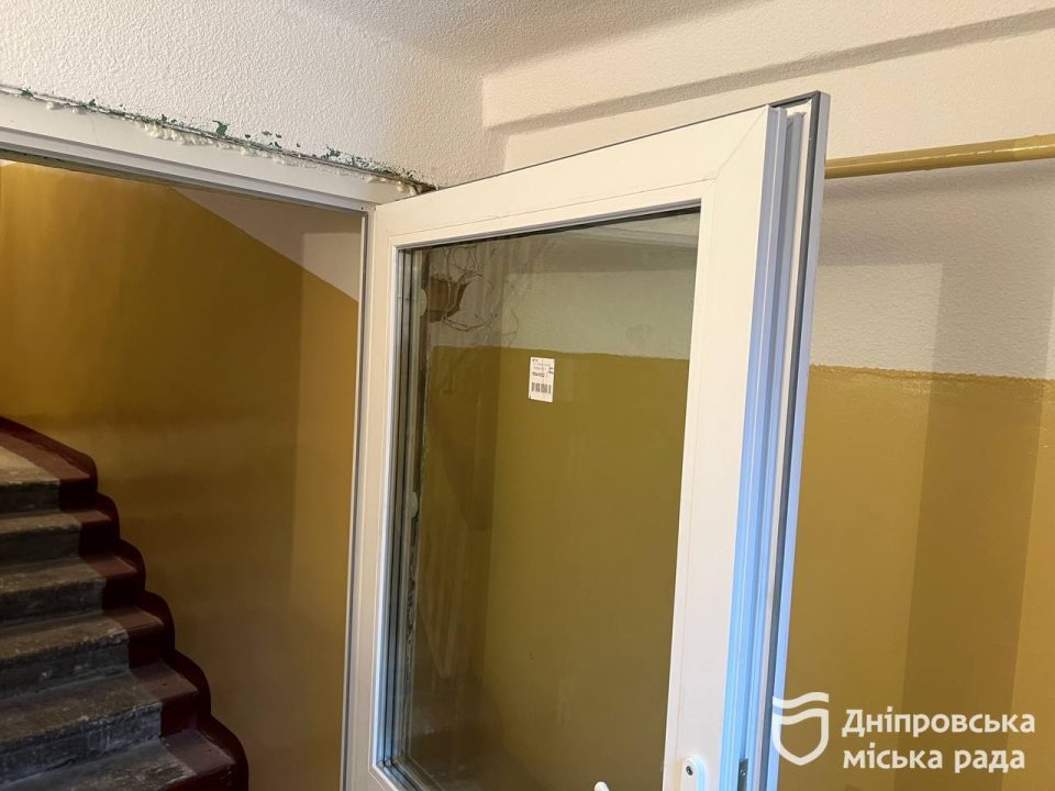 У 95 будинках Дніпра встановили енергоощадні вікна та двері - рис. 3