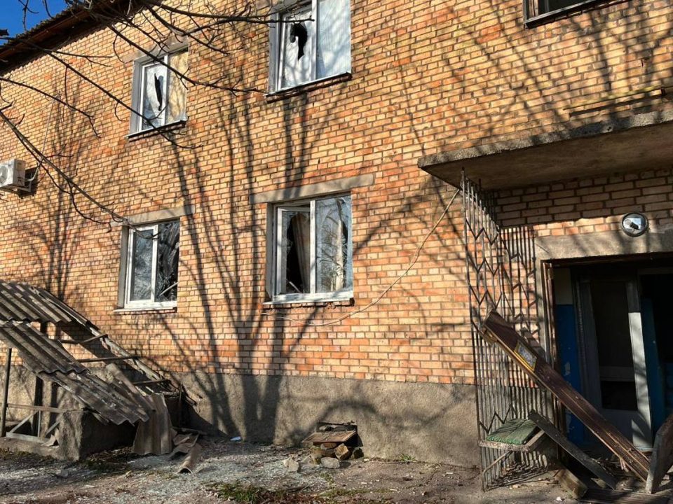 Оккупанты атаковали Никопольщину из артиллерии и беспилотников: есть пострадавшие - рис. 1