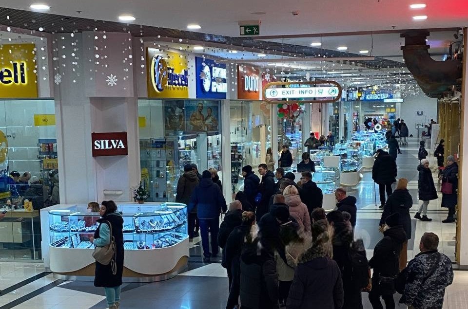 У Дніпрі вишукались черги за сім-картками