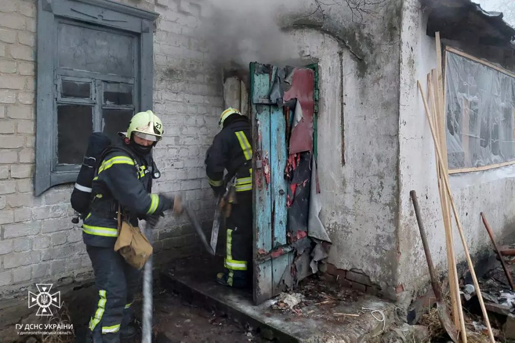 На Дніпропетровщині під час пожежі постраждав чоловік - рис. 2