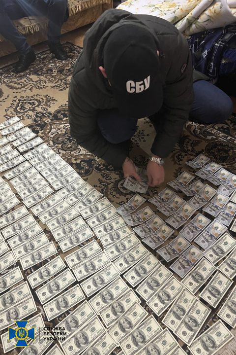 В Днепре разоблачили преступную группу, которая вывозила уклонистов за границу - рис. 3