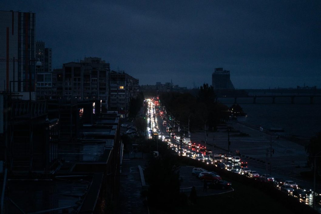 У Дніпрі відкриється виставка «Сміливі нести світло» - рис. 1