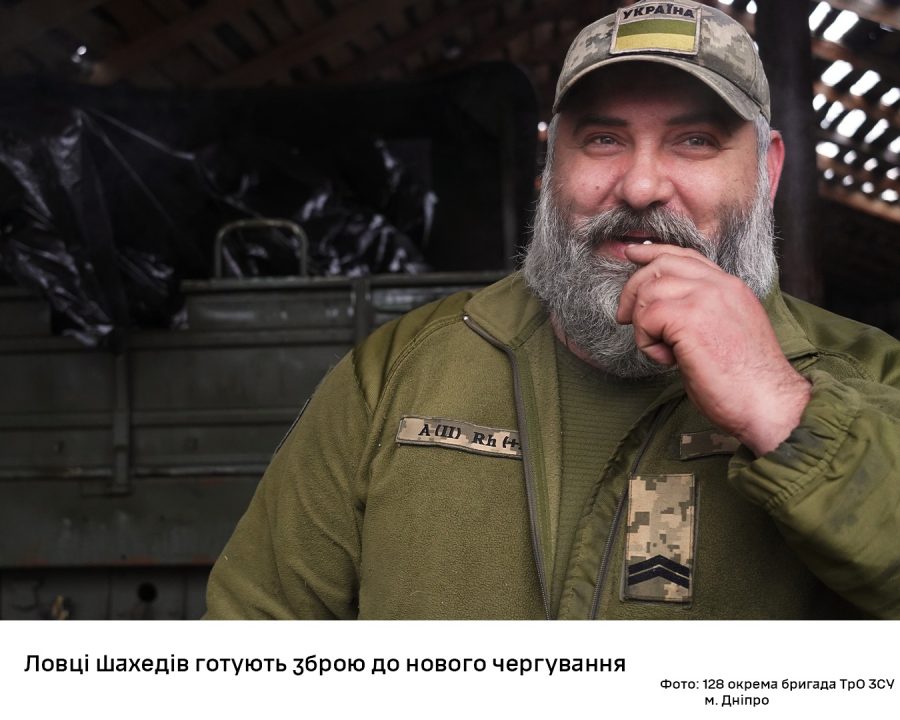 Бійці дніпровської 128-ї бригади ТрО переобладнали просту вантажівку в "ловця шахедів" - рис. 1