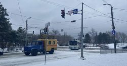 У Дніпрі вантажівка обірвала контактну мережу на бульварі Слави: коментар комунальників