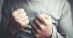 На Дніпропетровщині чоловік під час сварки побив дружину: постраждала у важкому стані - рис. 4