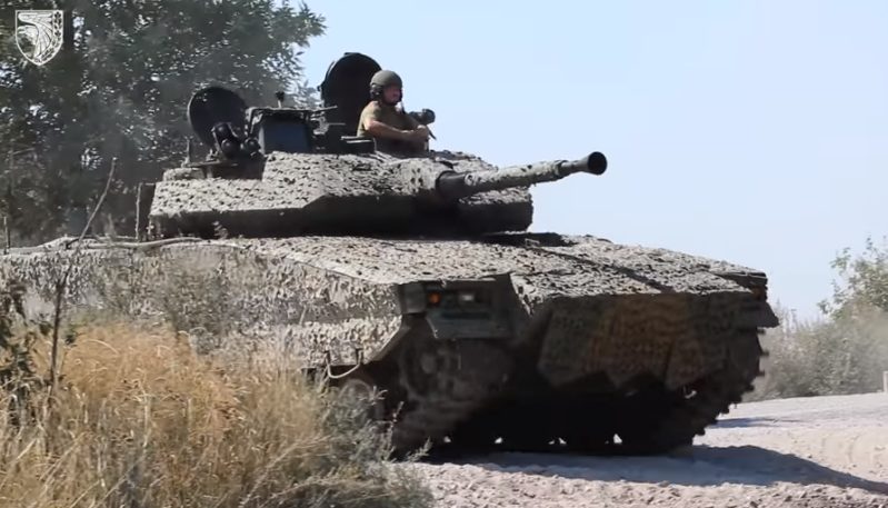 Бойцы 93-й ОМБр Холодный Яр из Днепропетровщины получили БМП CV-90 - рис. 1