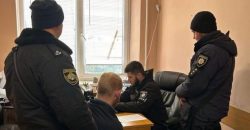 У Дніпрі затримали горе-крадія, який намагався поцупити газовий котел у будинку - рис. 9