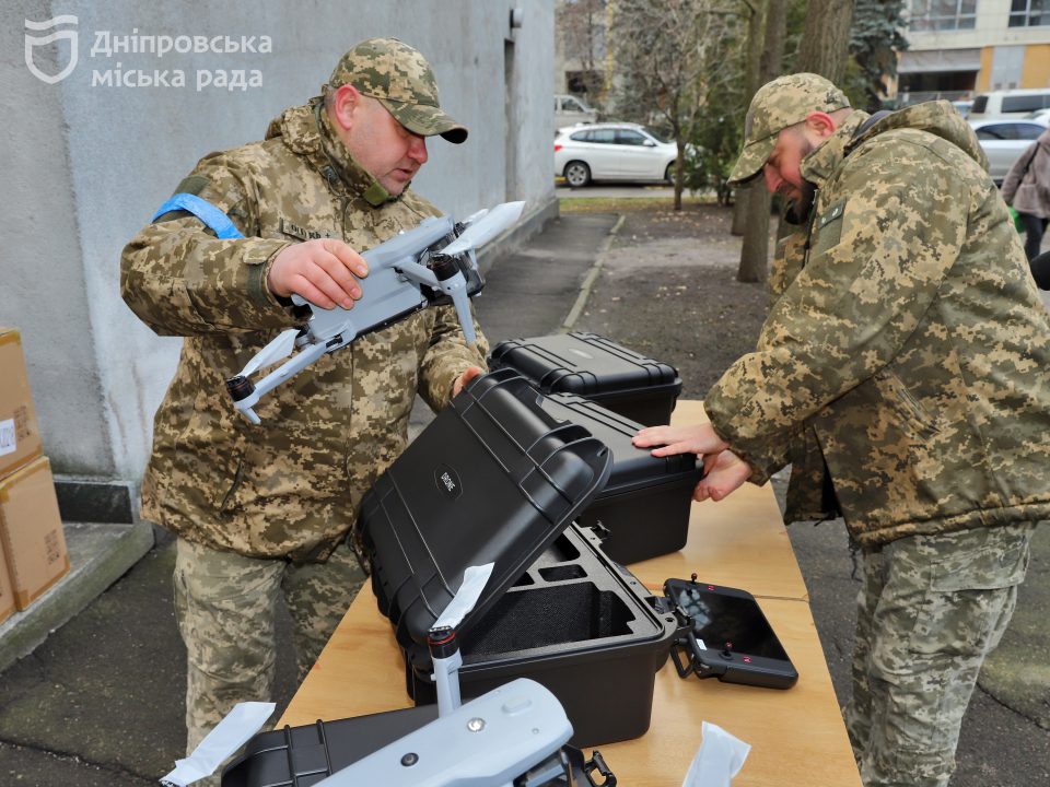 До конца года Днепр доставит бойцам на Авдеевском направлении еще 200 FPV-дронов - рис. 1