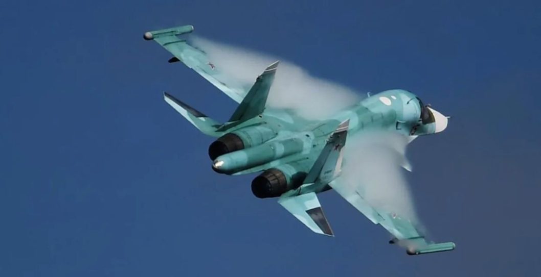 ВСУ сбили сразу три российских бомбардировщика Су-34 на юге - рис. 1