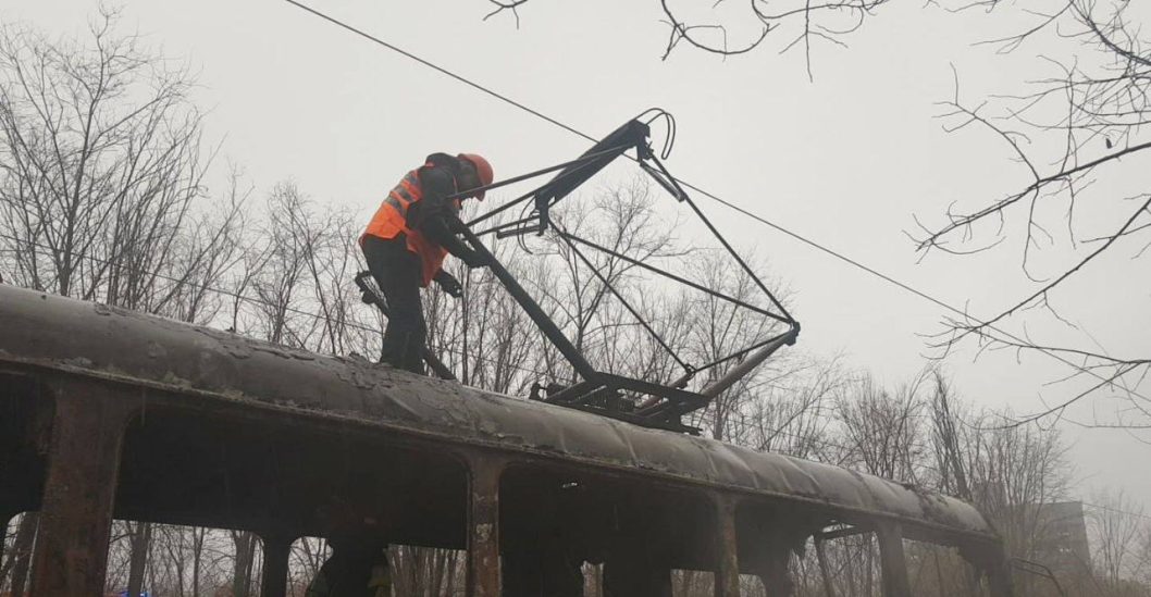 В Днепре загорелся вагон трамвая №11: комментарий коммунальщиков - рис. 1