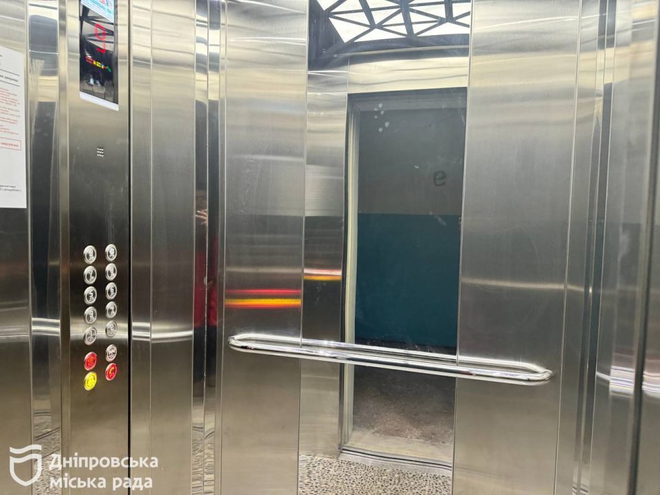 Цьогоріч у будинках Дніпра відремонтували 307 аварійних ліфтів - рис. 6