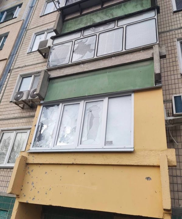 Россияне 11 раз атаковали Никопольщину: есть трое пострадавших, повреждены дома и ЛЭП - рис. 5