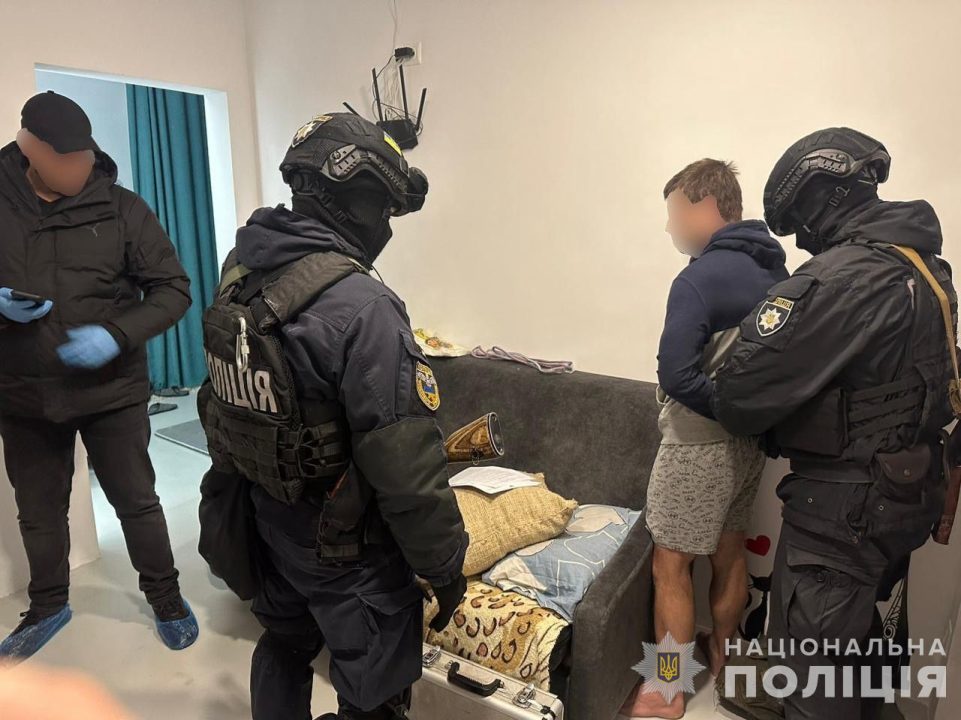 На Днепропетровщине задержана банда, которая ворвалась в дом пенсионеров и ограбила их - рис. 2