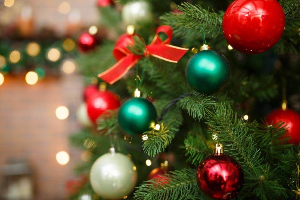 Как украсить новогоднюю елку в год Зеленого Деревянного Дракона - рис. 6