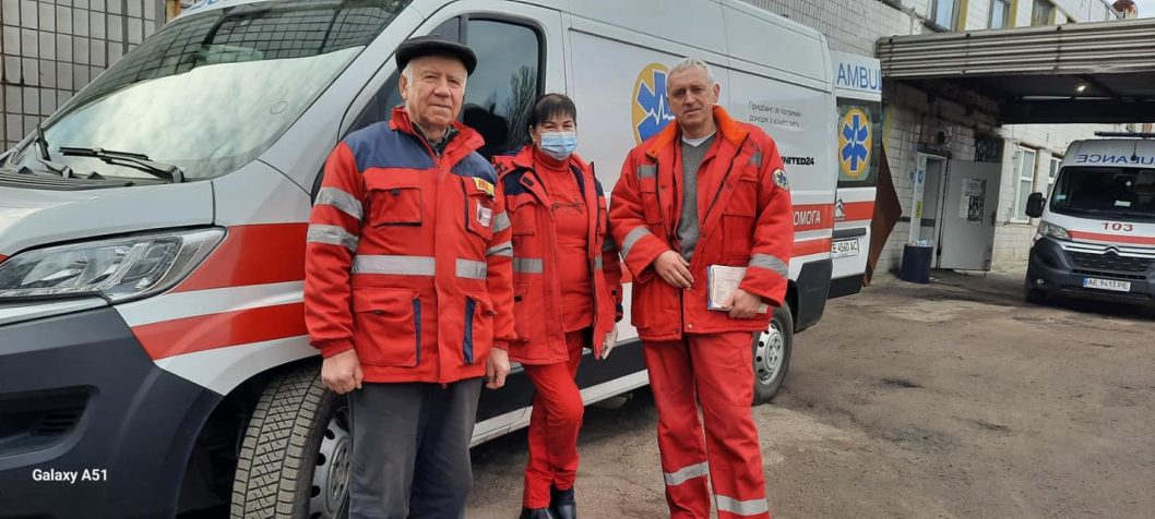 На Днепропетровщине легковушка протаранила двухэтажный автобус - рис. 1
