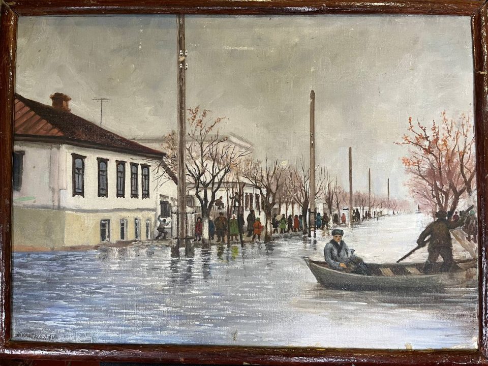 На Дніпропетровщині на смітник викинули цінний предмет культури - рис. 1