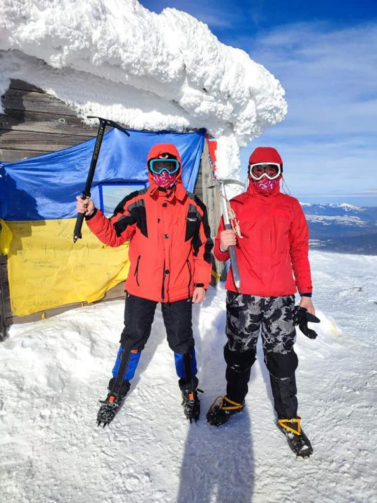 Зійшов на Говерлу та Петрос: школяр з Дніпропетровщини покоряє гірські вершини