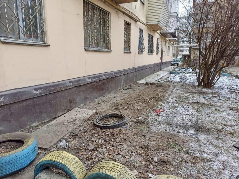 У Дніпрі комунальники демонтували гігантський цар-балкон - рис. 4